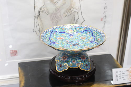 北京工美集团工艺品厂席闻大师历年获奖作品巡展首展在京举行