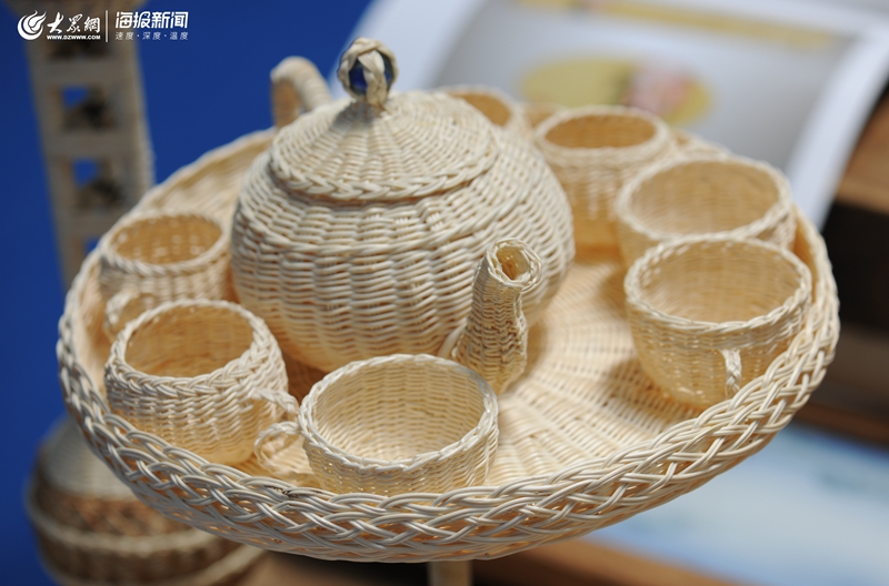 多图!大众网海报新闻记者带你抢鲜体验青岛国际IP授权展工艺品