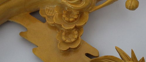 剑川木雕 椴木喜鹊登梅屏风摆件,白族技艺的璀璨明珠