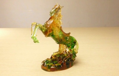 匠心独运，品味茶韵 天之娇水晶艺术品的精美琉璃茶叶罐